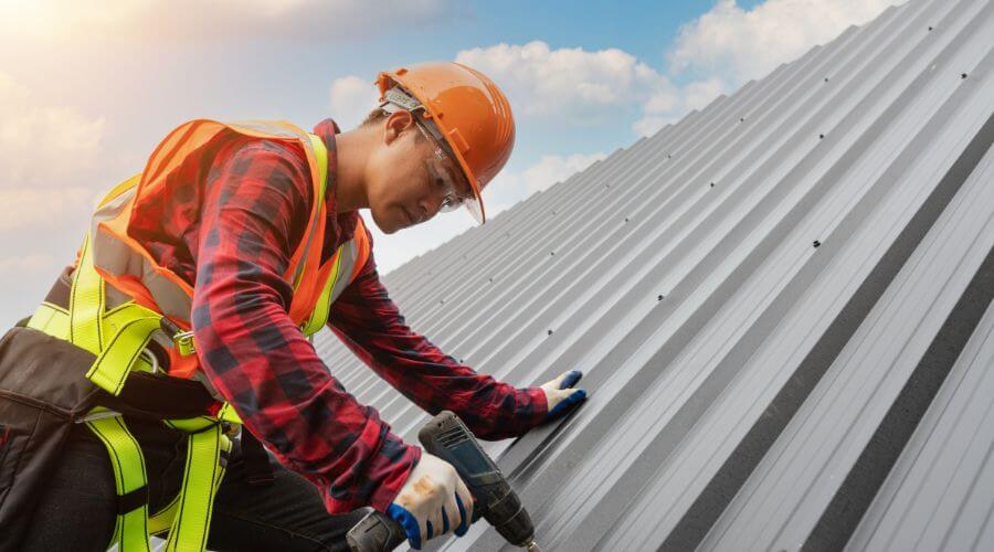 Owens Corning roofing contractor in Fall Creek, WI